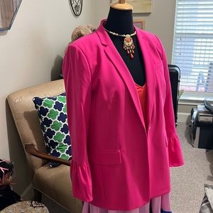 Color me fuchsia 🌺 a beautiful jacket by Michael Kors!